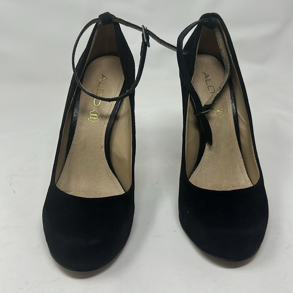 Aldo Gyal-91 size 39 suede heels 👠